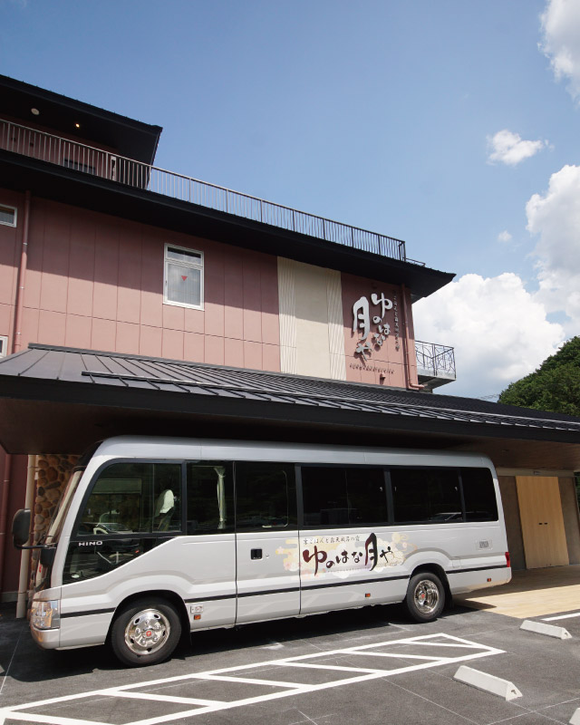 送迎用マイクロバス